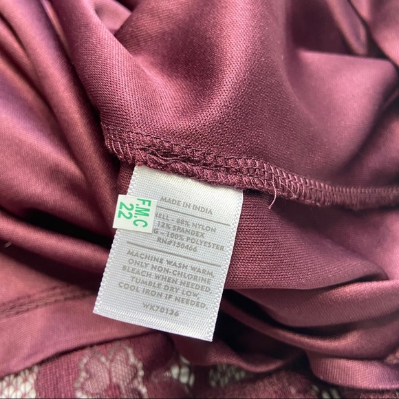Mix by 41 Hawthorn | Burgundy Lace Dress | NWT | M - Picture 6 of 8